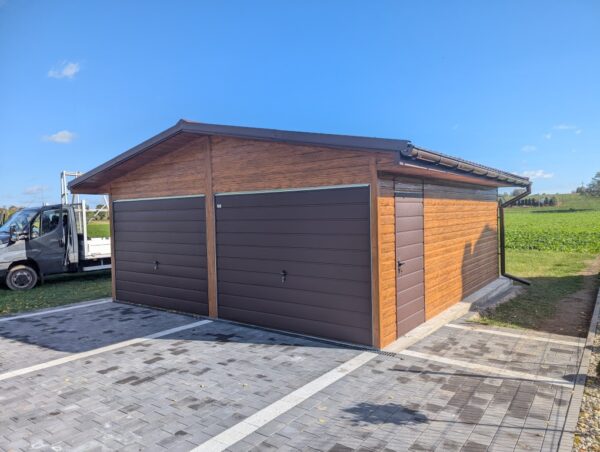 drewnopodobny garaż premium 6x6,5 multigloss z wypustem dachu, podbitką, blacha T-14, okno 80x60 +drzwi