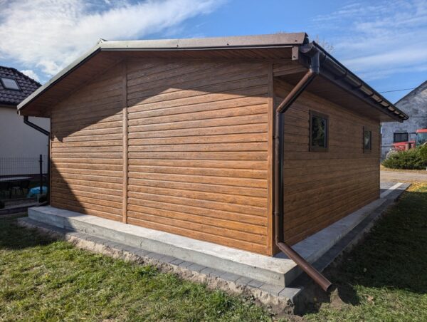 drewnopodobny garaż premium 6x6,5 multigloss z wypustem dachu, podbitką, blacha T-14, okno 80x60 +drzwi - obrazek 6