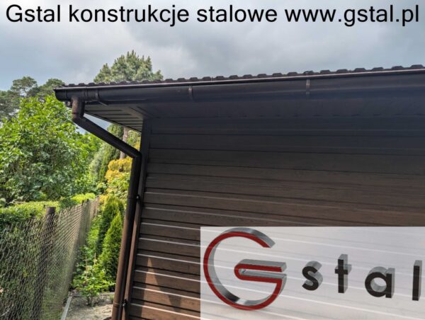 garaż 3x5 orzech z bramą segmentową i wypustem dachu - obrazek 5