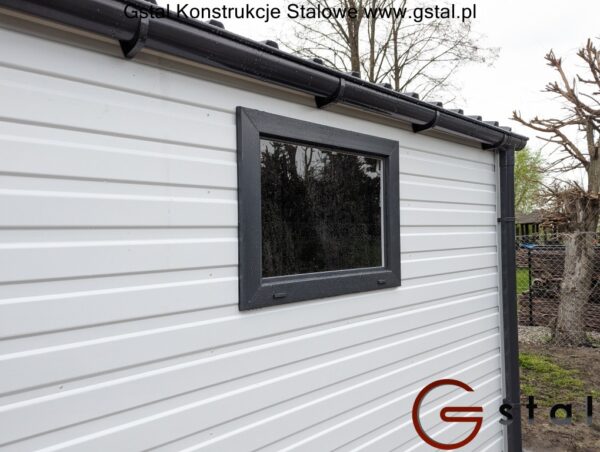 garaż 6x6 biały antracyt drzwi okno rynny - obrazek 4